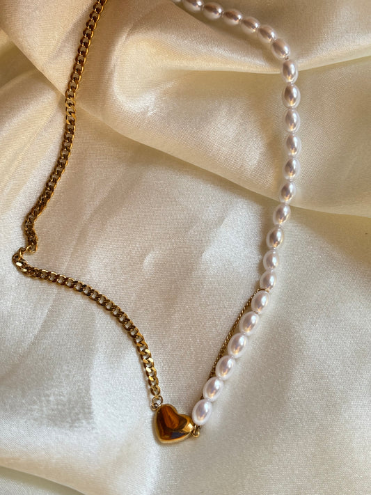 Pearl heart chain pendent