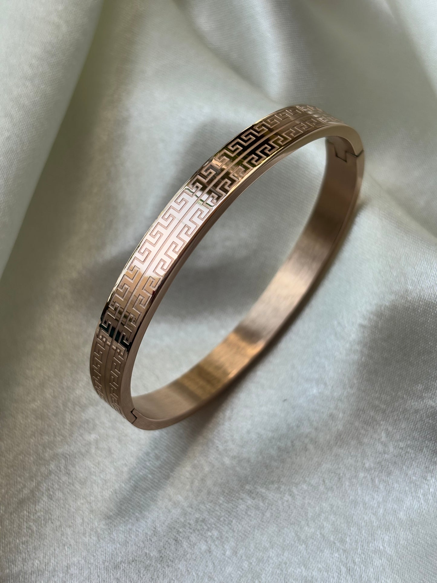 MYKI Men cubic Zirconia Rose gold plated- Men's Kada