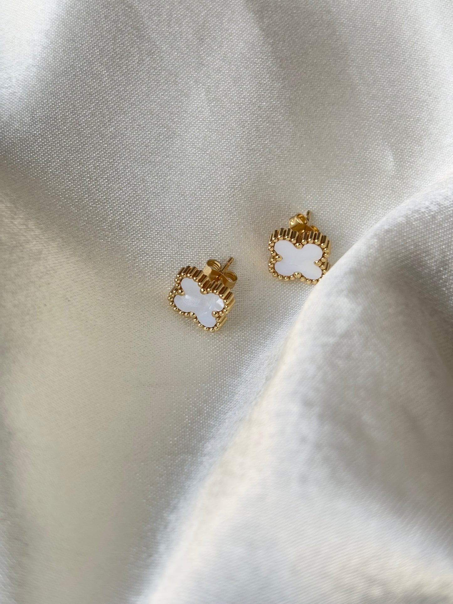 White clover earring