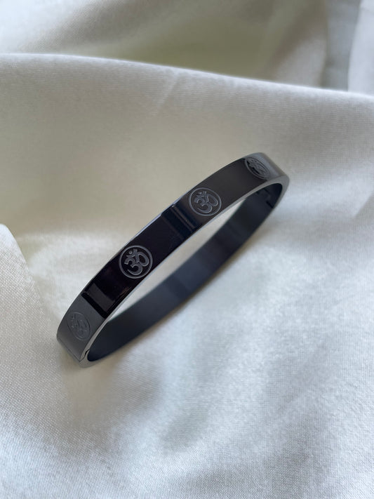 OM Stainless steel Black  - Men's Kada