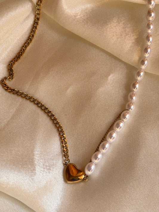 Pearl heart chain pendent