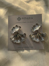 Leaf dangle earring